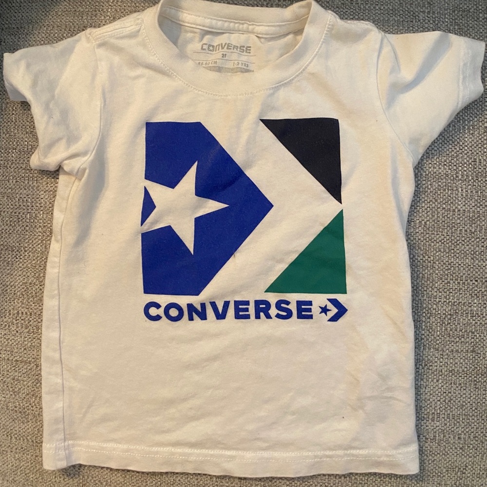 Converse tshirt. 2T.